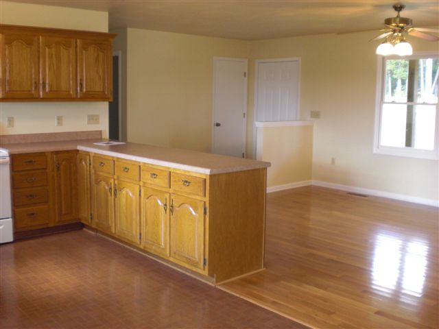 80 Mallard Point Road Wirtz, VA 24184 - Photo 8 of 21 Kitchen and Entry