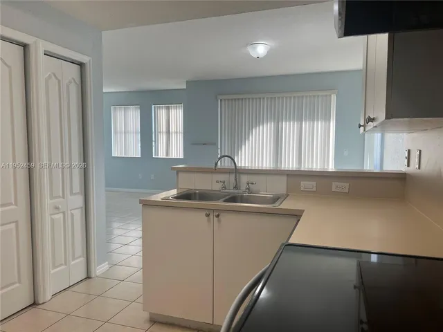 $2,300 | 8814 West Flagler Street, Unit 218, Miami, FL 33174