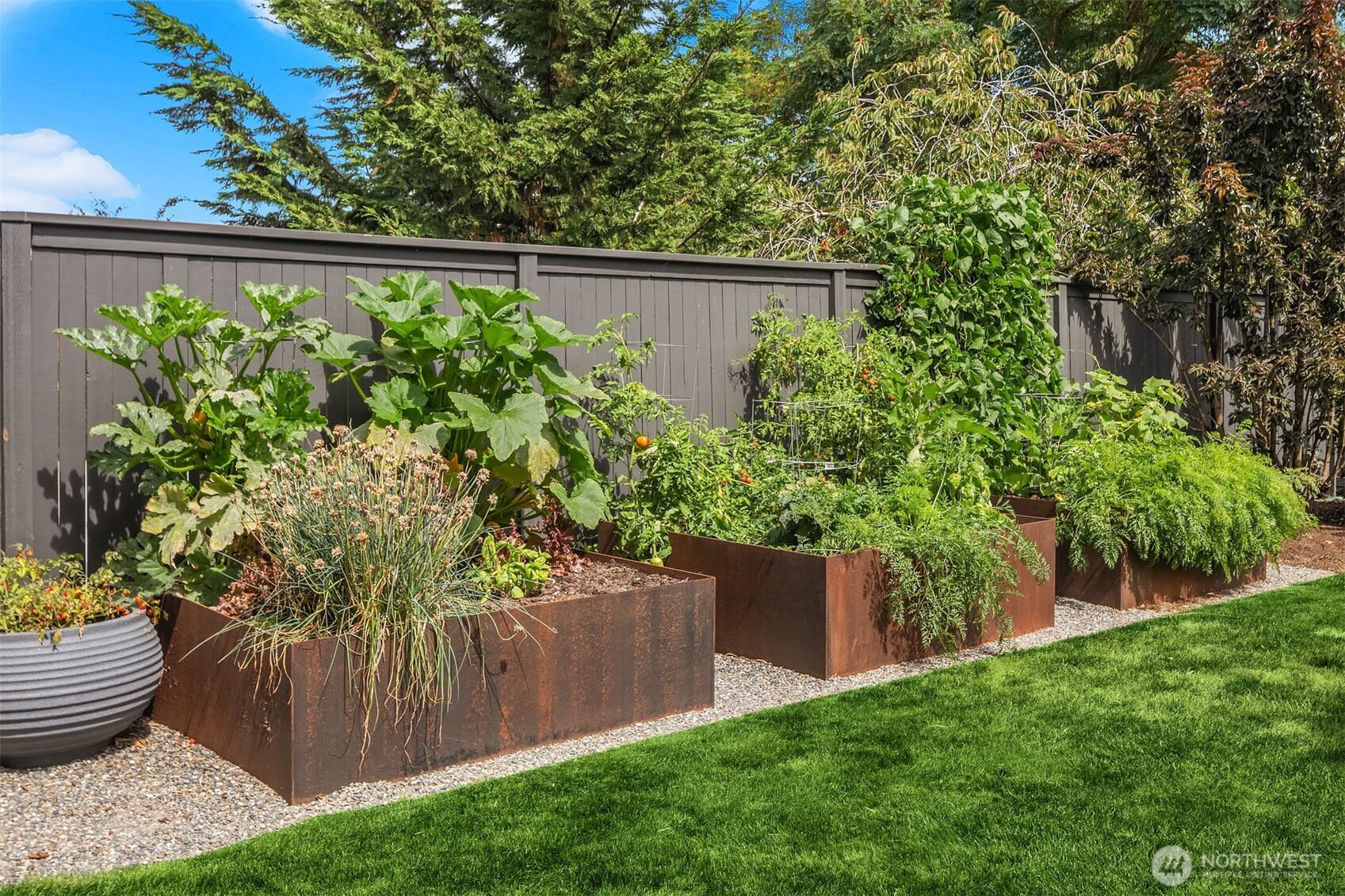 5950 Oakhurst Road South Seattle, WA 98118 - Photo 14 of 39