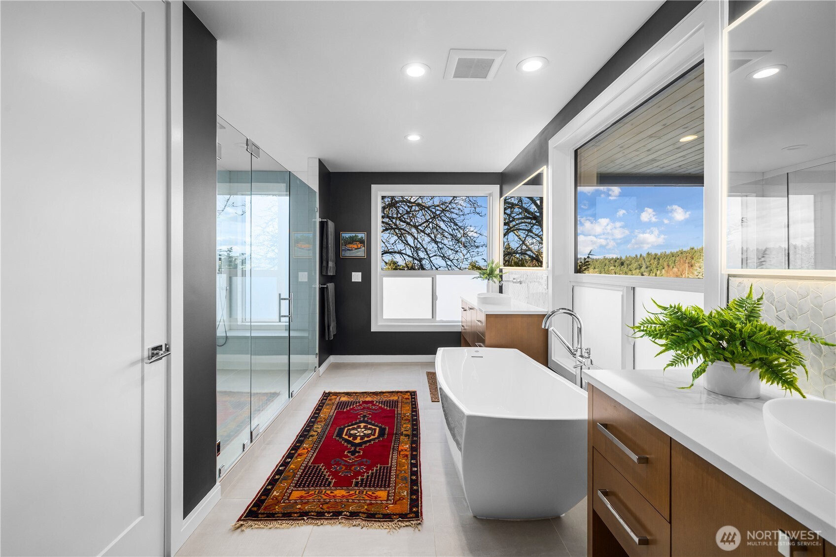 5950 Oakhurst Road South Seattle, WA 98118 - Photo 17 of 39