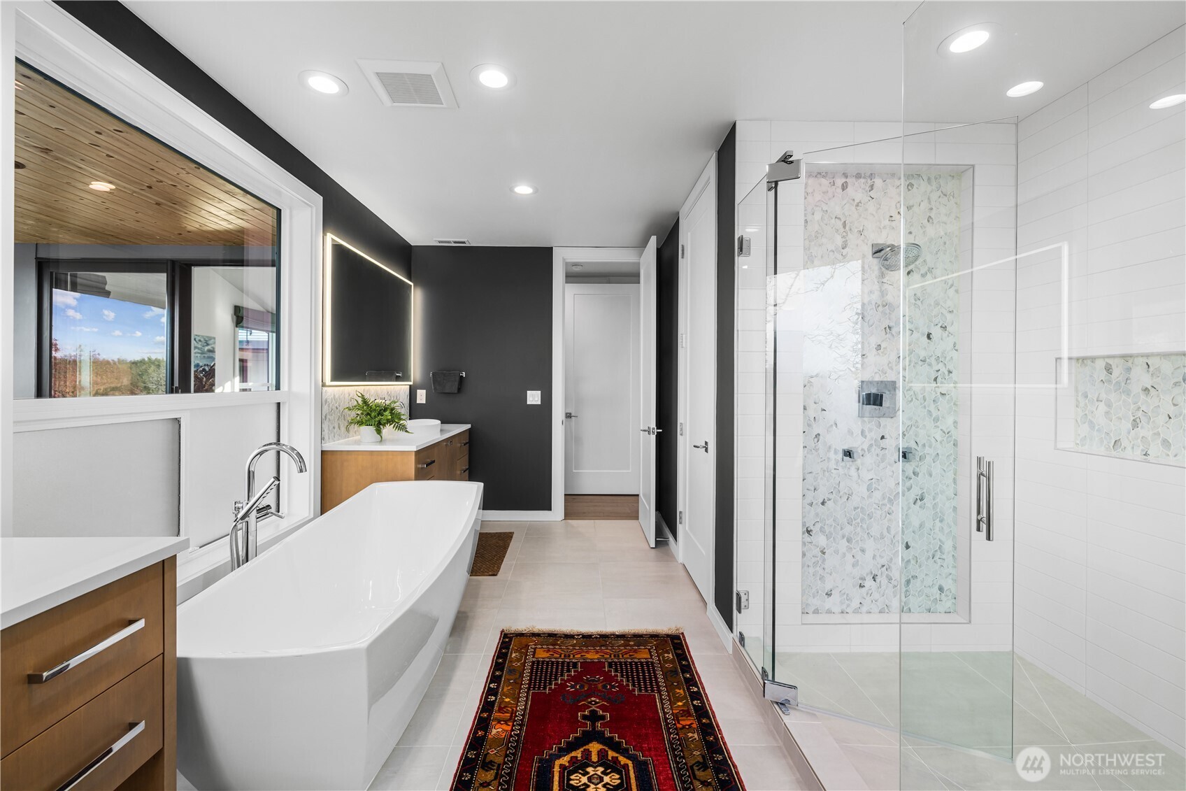 5950 Oakhurst Road South Seattle, WA 98118 - Photo 18 of 39