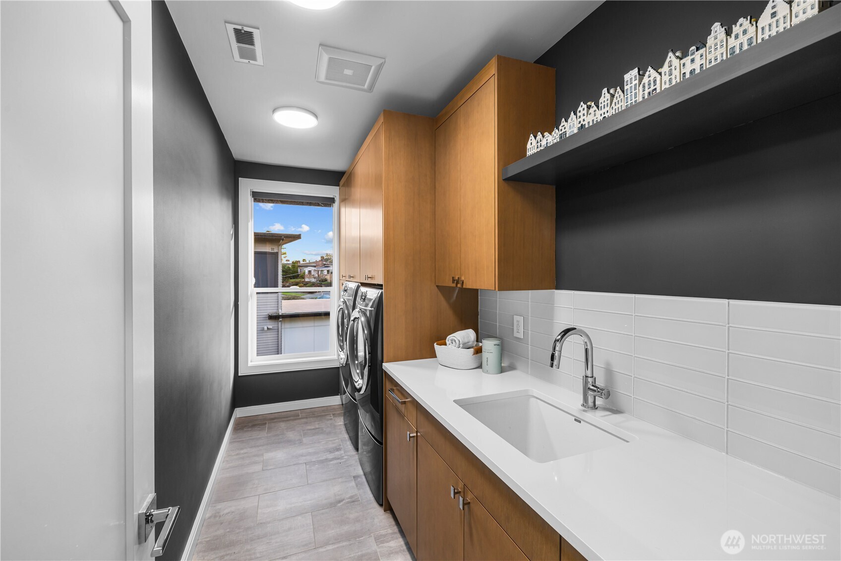 5950 Oakhurst Road South Seattle, WA 98118 - Photo 23 of 39