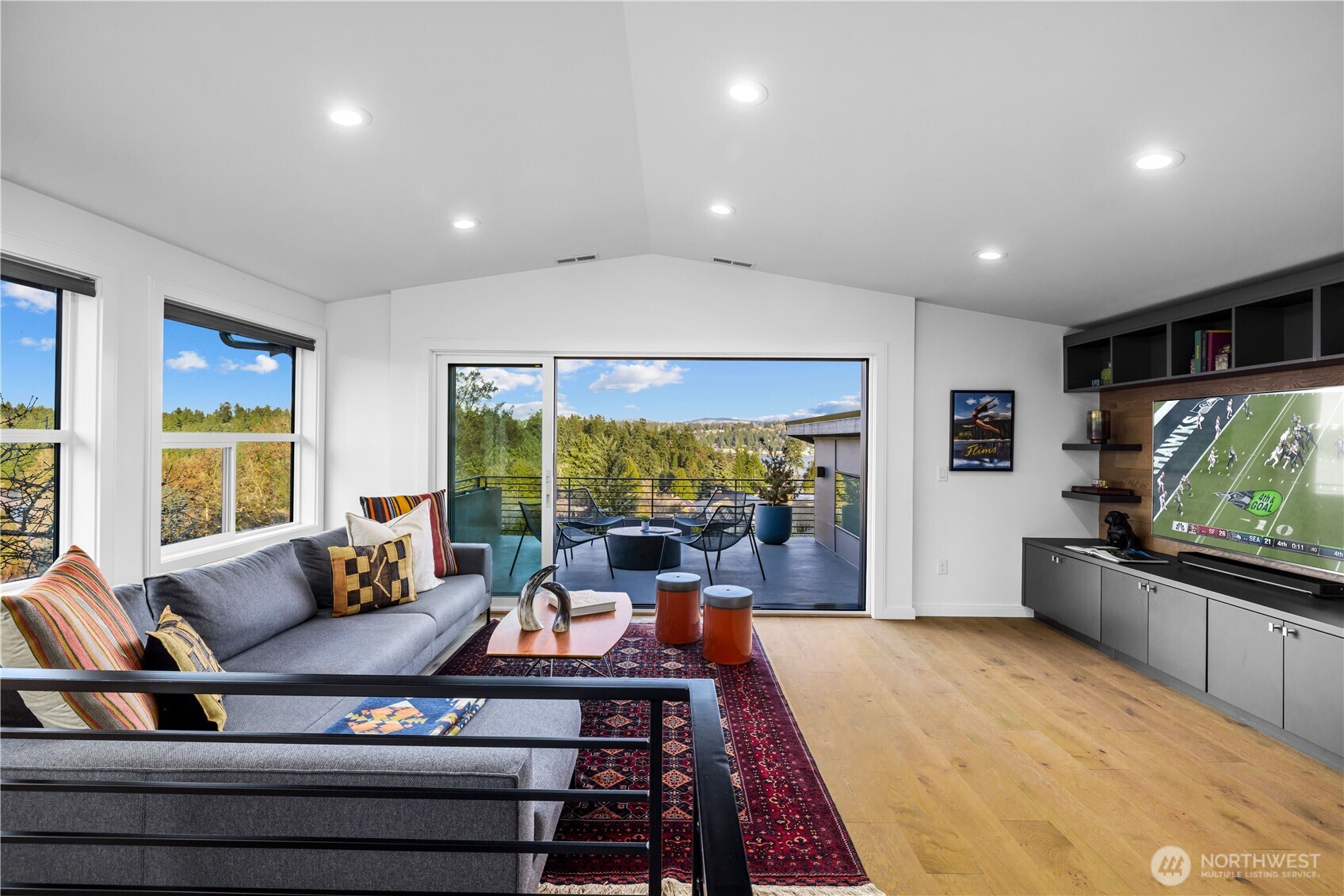 5950 Oakhurst Road South Seattle, WA 98118 - Photo 27 of 39