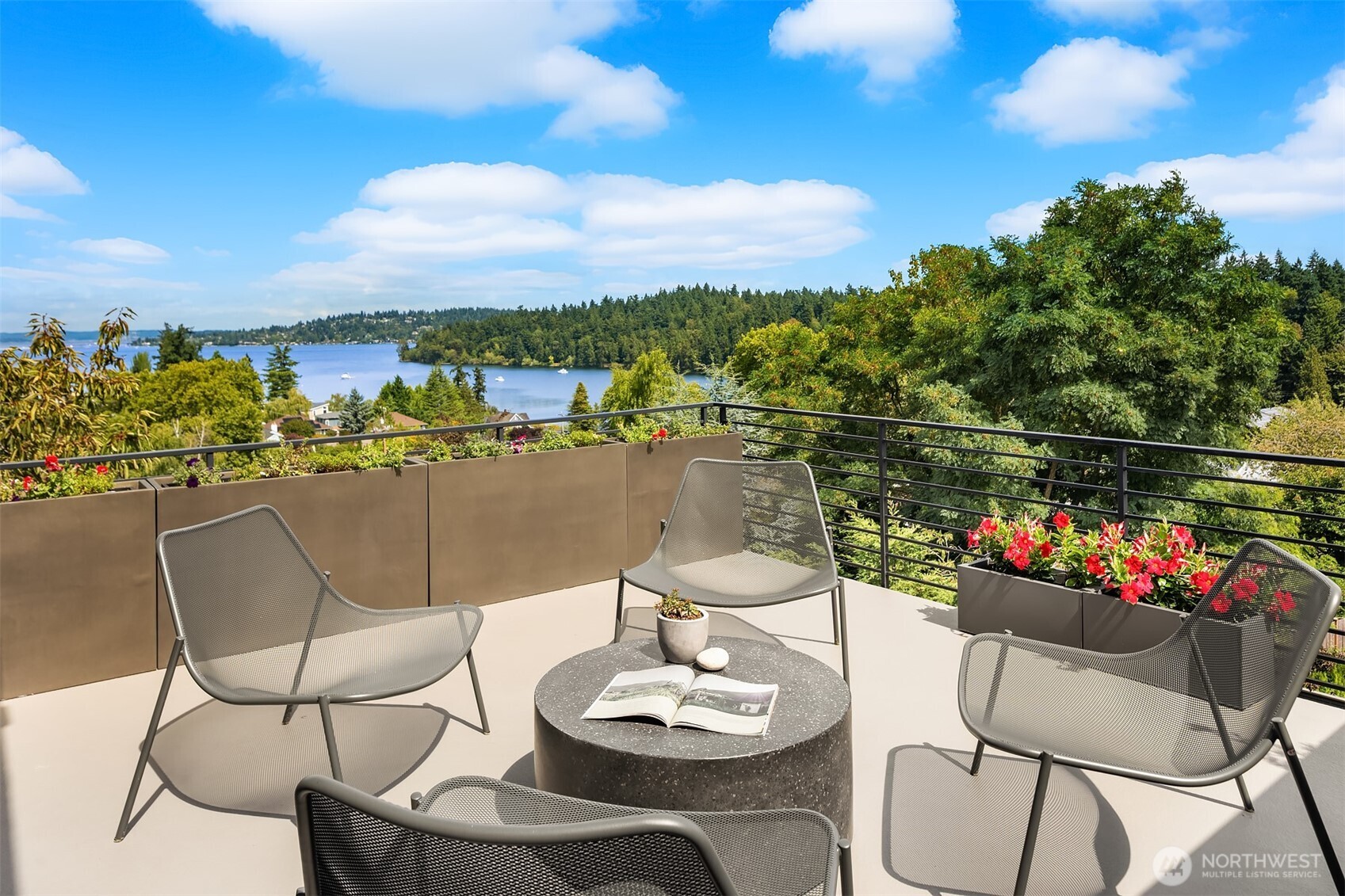 5950 Oakhurst Road South Seattle, WA 98118 - Photo 28 of 39