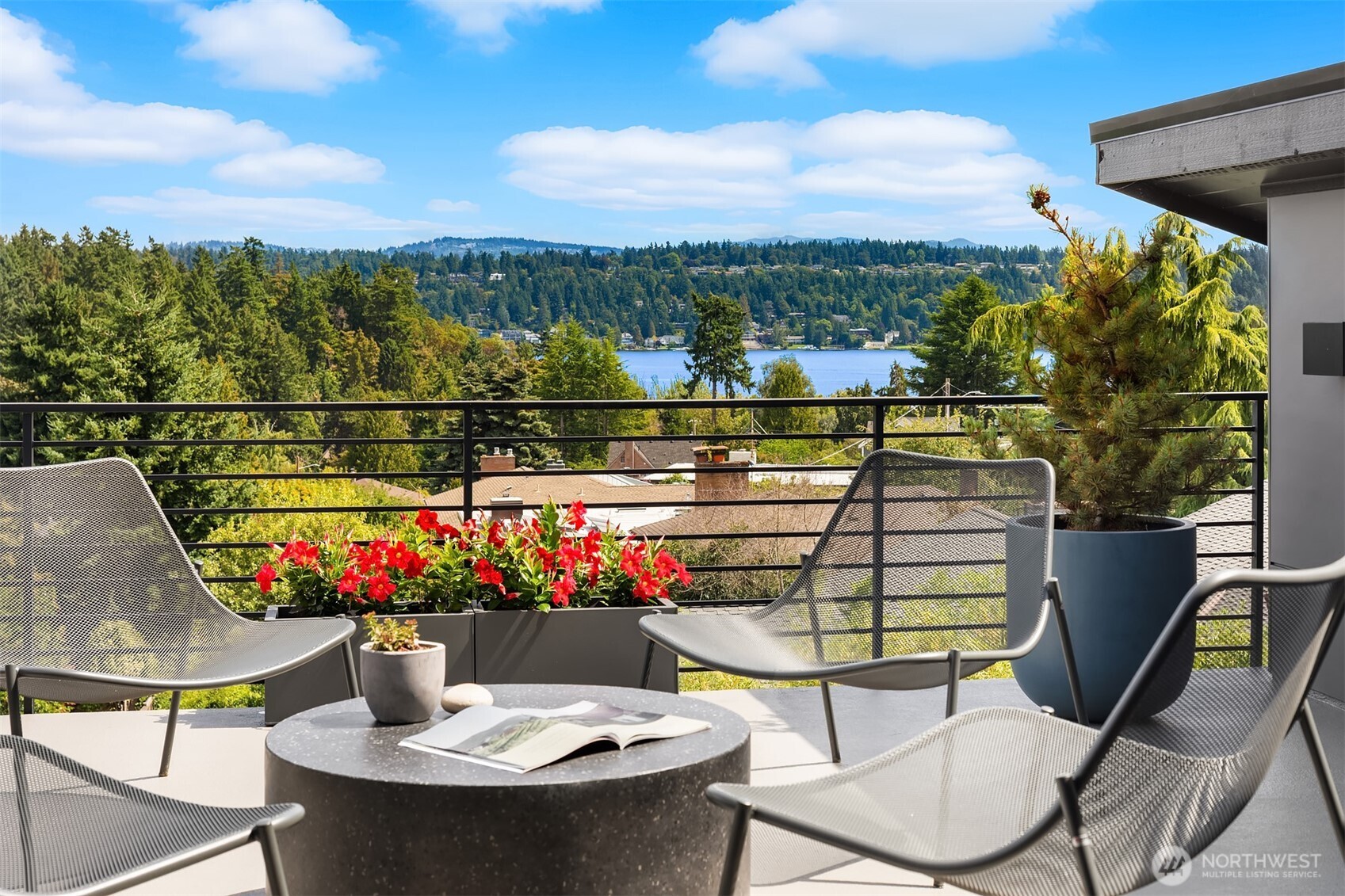 5950 Oakhurst Road South Seattle, WA 98118 - Photo 29 of 39