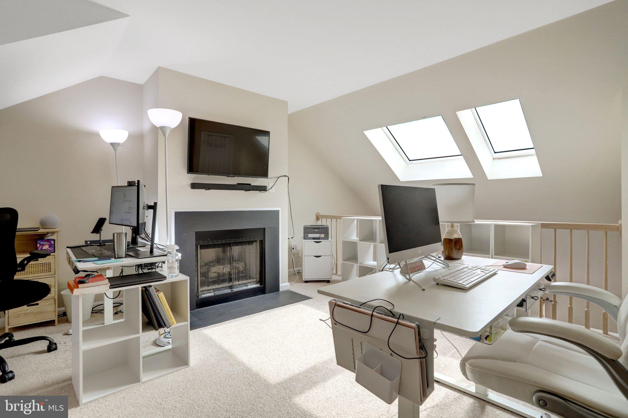 5715 Clapham Road Alexandria, VA 22315 - Photo 18 of 44 Loft above BR