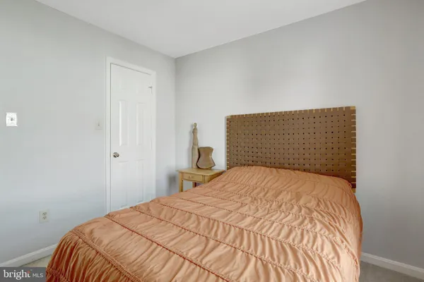 $725,000 | 5715 Clapham Road, Alexandria, VA 22315