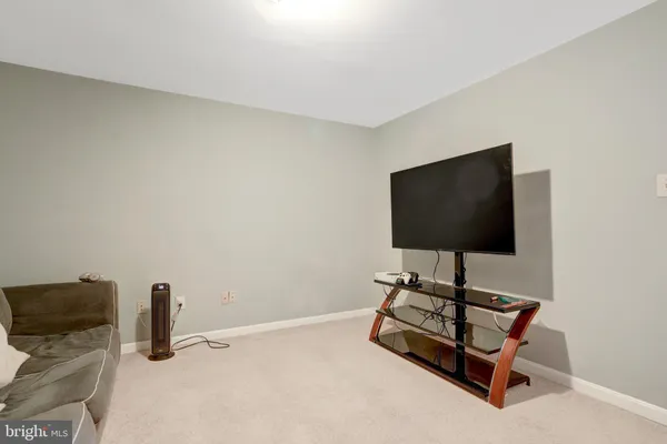 $725,000 | 5715 Clapham Road, Alexandria, VA 22315