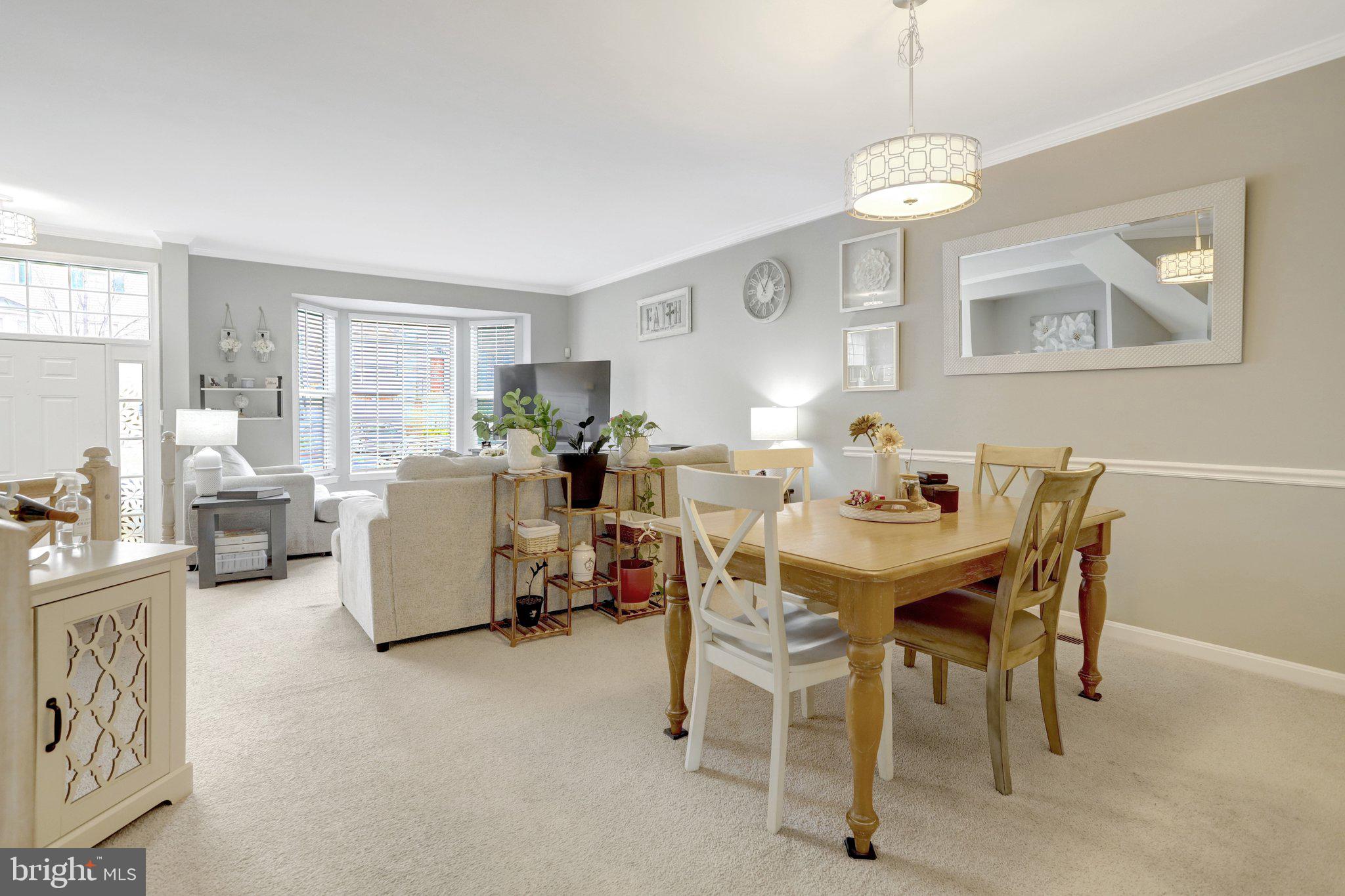 5715 Clapham Road Alexandria, VA 22315 - Photo 5 of 44