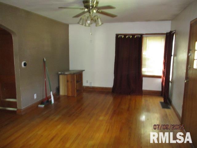507 Waverly Road Davenport, IA 52804 - Photo 6 of 14 Gallery Image 6
