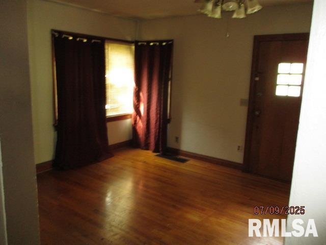 507 Waverly Road Davenport, IA 52804 - Photo 8 of 14 Gallery Image 8