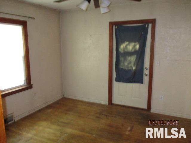 507 Waverly Road Davenport, IA 52804 - Photo 10 of 14 Gallery Image 10