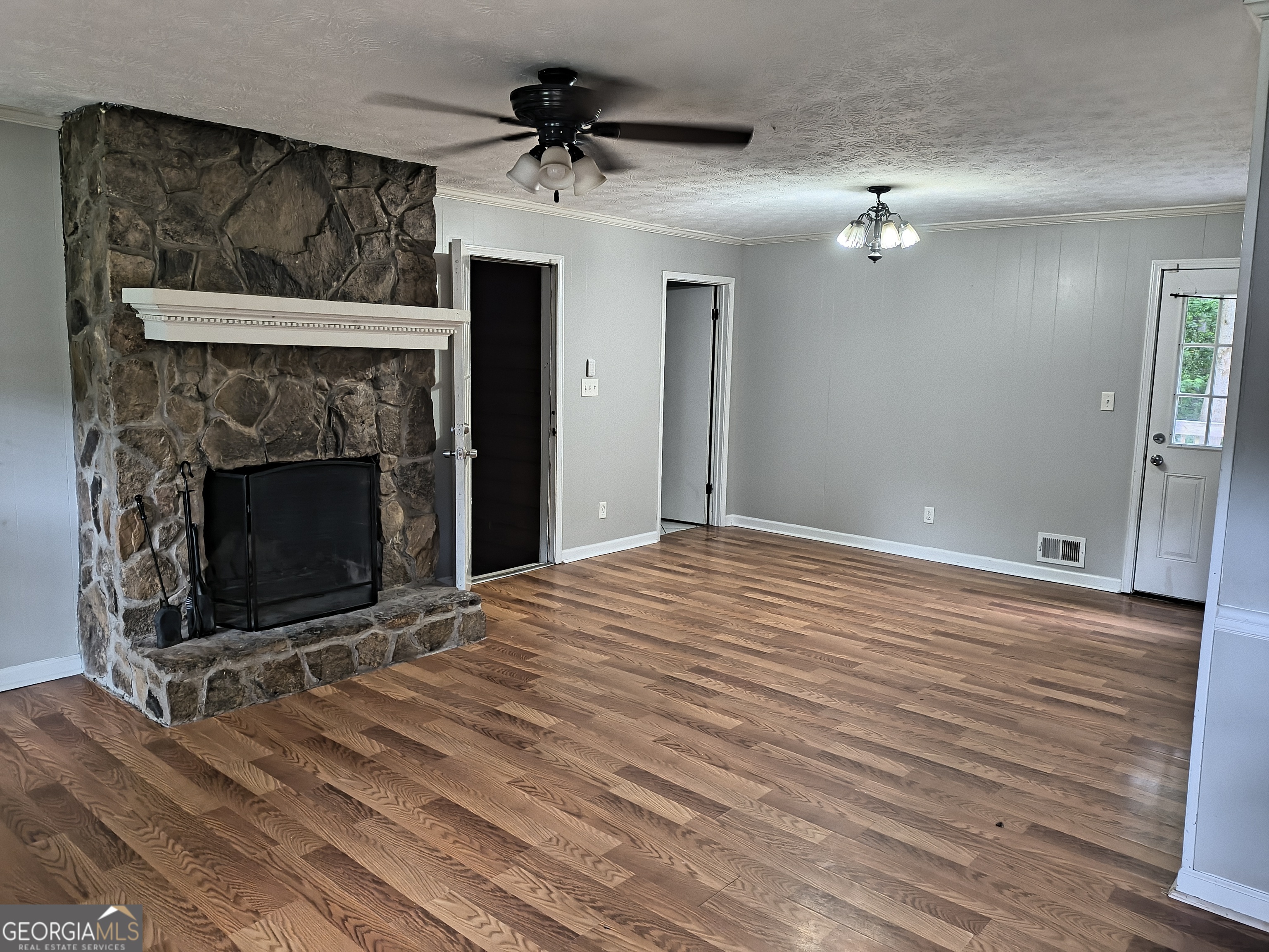 1678 Ridgeview Drive Northwest Conyers, GA 30012 - Photo 3 of 6