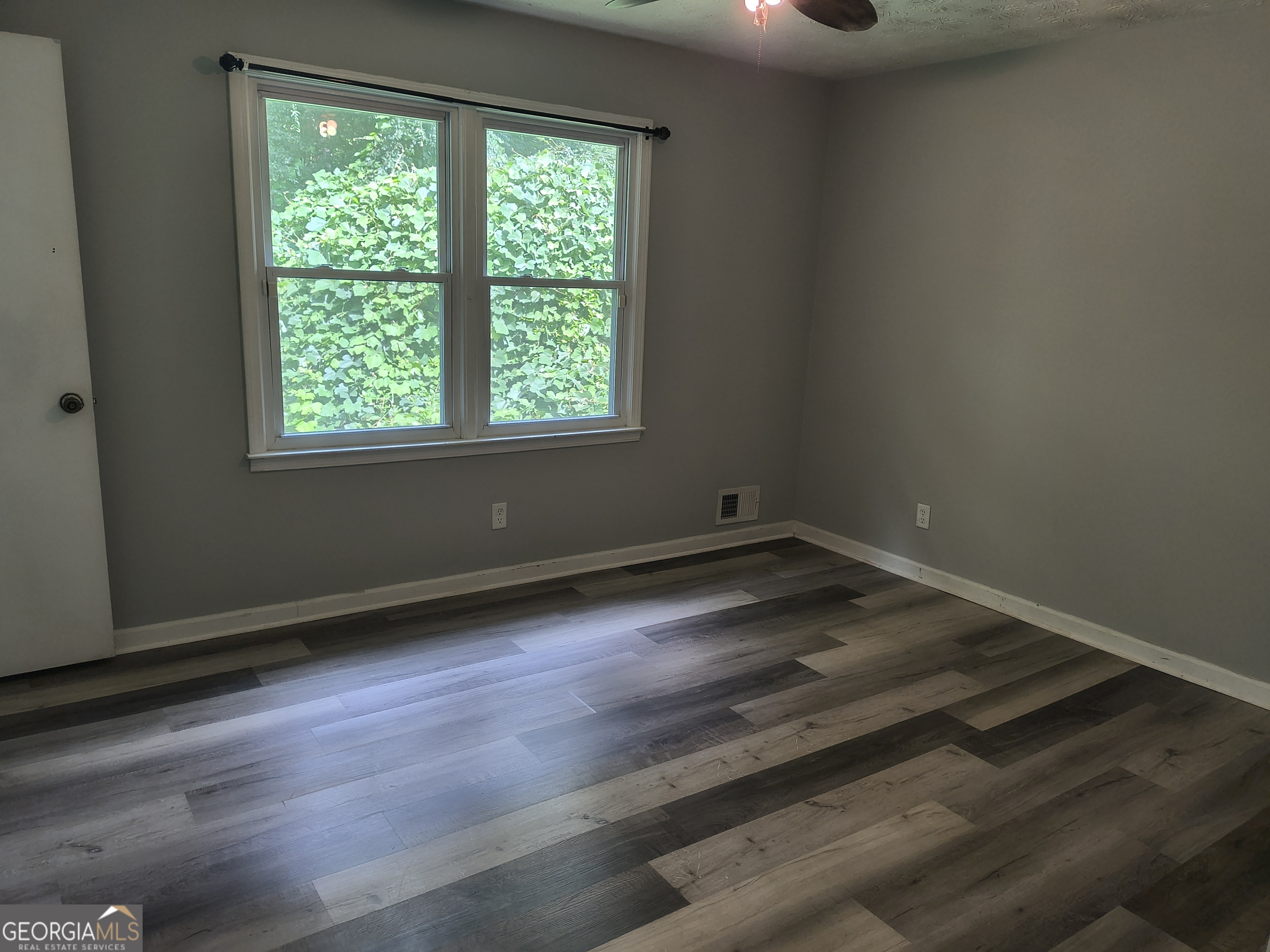 1678 Ridgeview Drive Northwest Conyers, GA 30012 - Photo 4 of 6