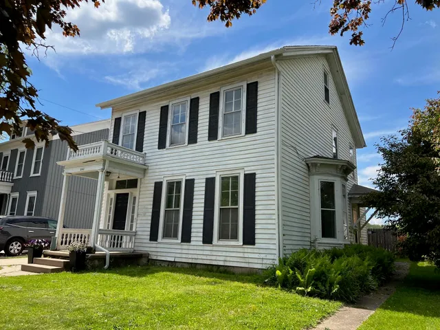$254,000 | 303 Park Avenue, Galena, IL 61036