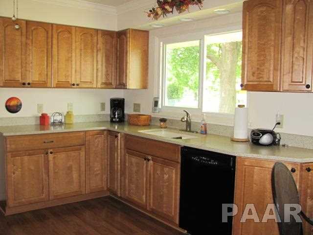 55 Lincoln Road Canton, IL 61520 - Photo 8 of 21 Gallery Image 8