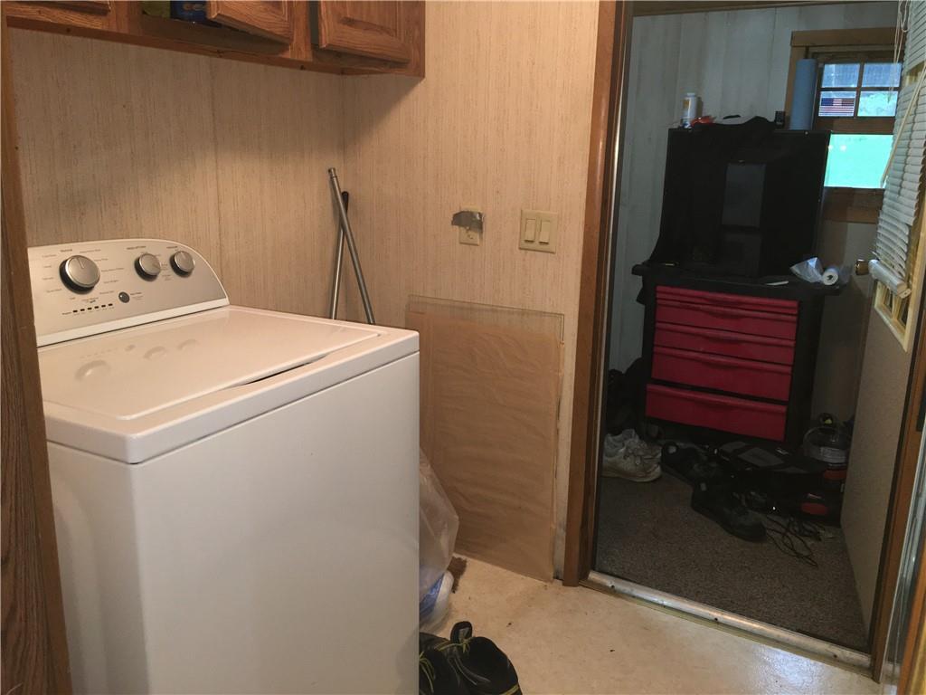 417 Red Mill Road Kittanning, PA 16201 - Photo 4 of 18 a utility room with dryer and washer