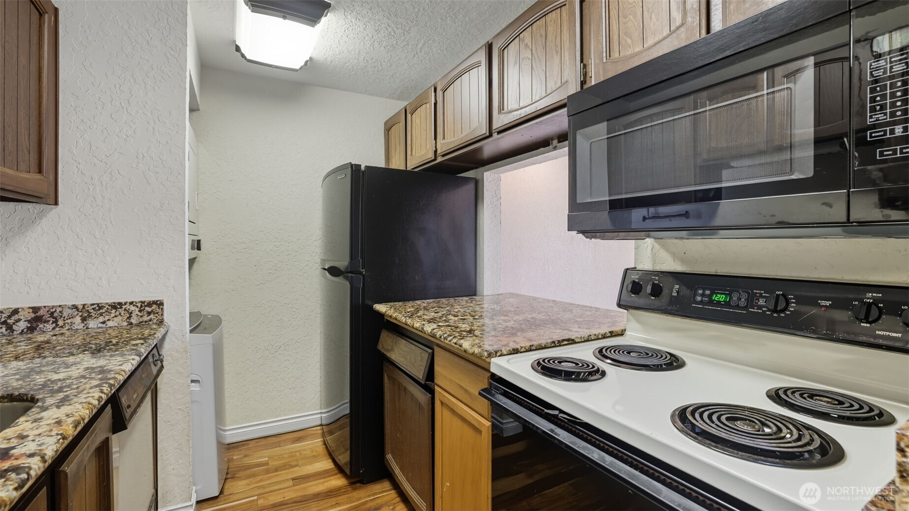 437 Williams Avenue North, Unit 201 Renton, WA 98057 - Photo 16 of 21