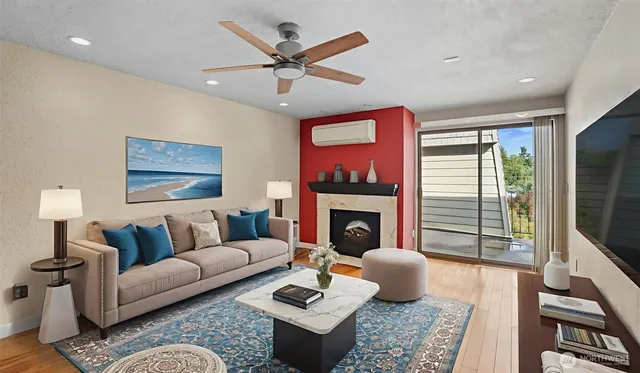 $199,000 | 437 Williams Avenue North, Unit 201, Renton, WA 98057