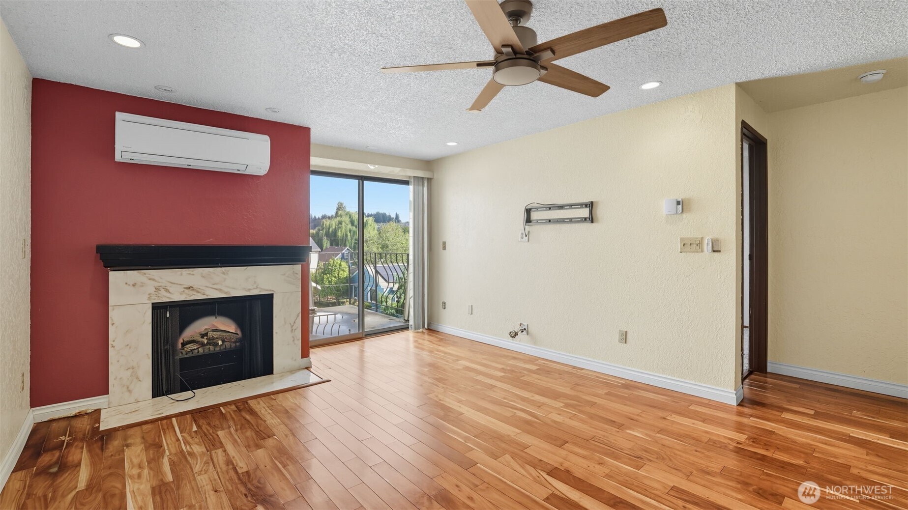 437 Williams Avenue North, Unit 201 Renton, WA 98057 - Photo 5 of 21