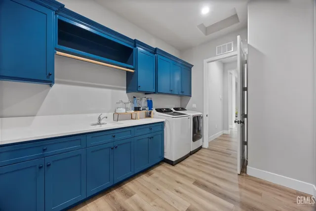 $995,000 | Undisclosed Address, Bakersfield, CA 93311