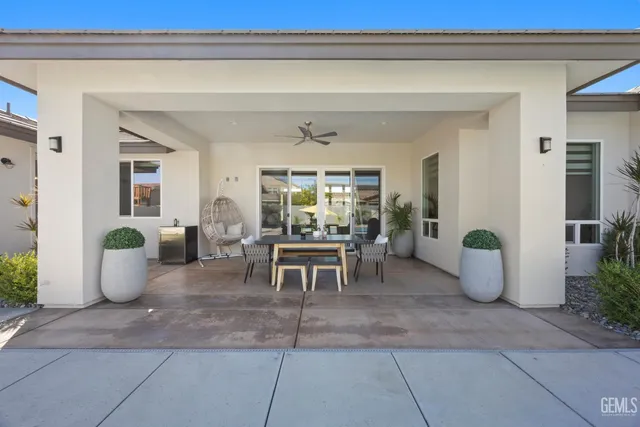 $995,000 | Undisclosed Address, Bakersfield, CA 93311