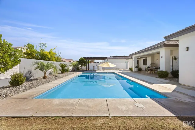 $995,000 | Undisclosed Address, Bakersfield, CA 93311