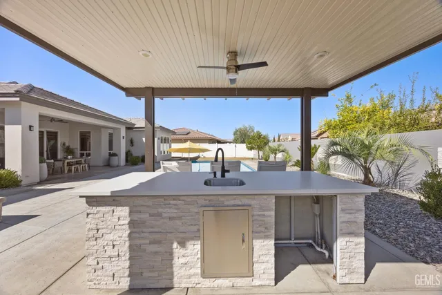 $995,000 | Undisclosed Address, Bakersfield, CA 93311