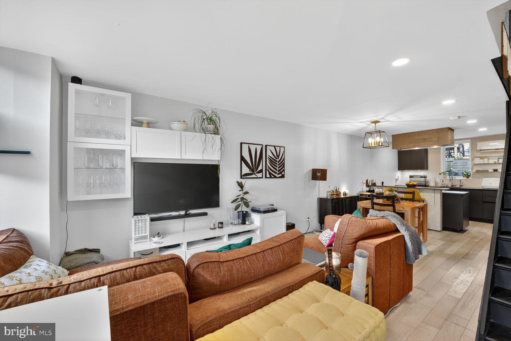 1023 6th Street Northeast Washington, DC 20002 - Photo 4 of 37