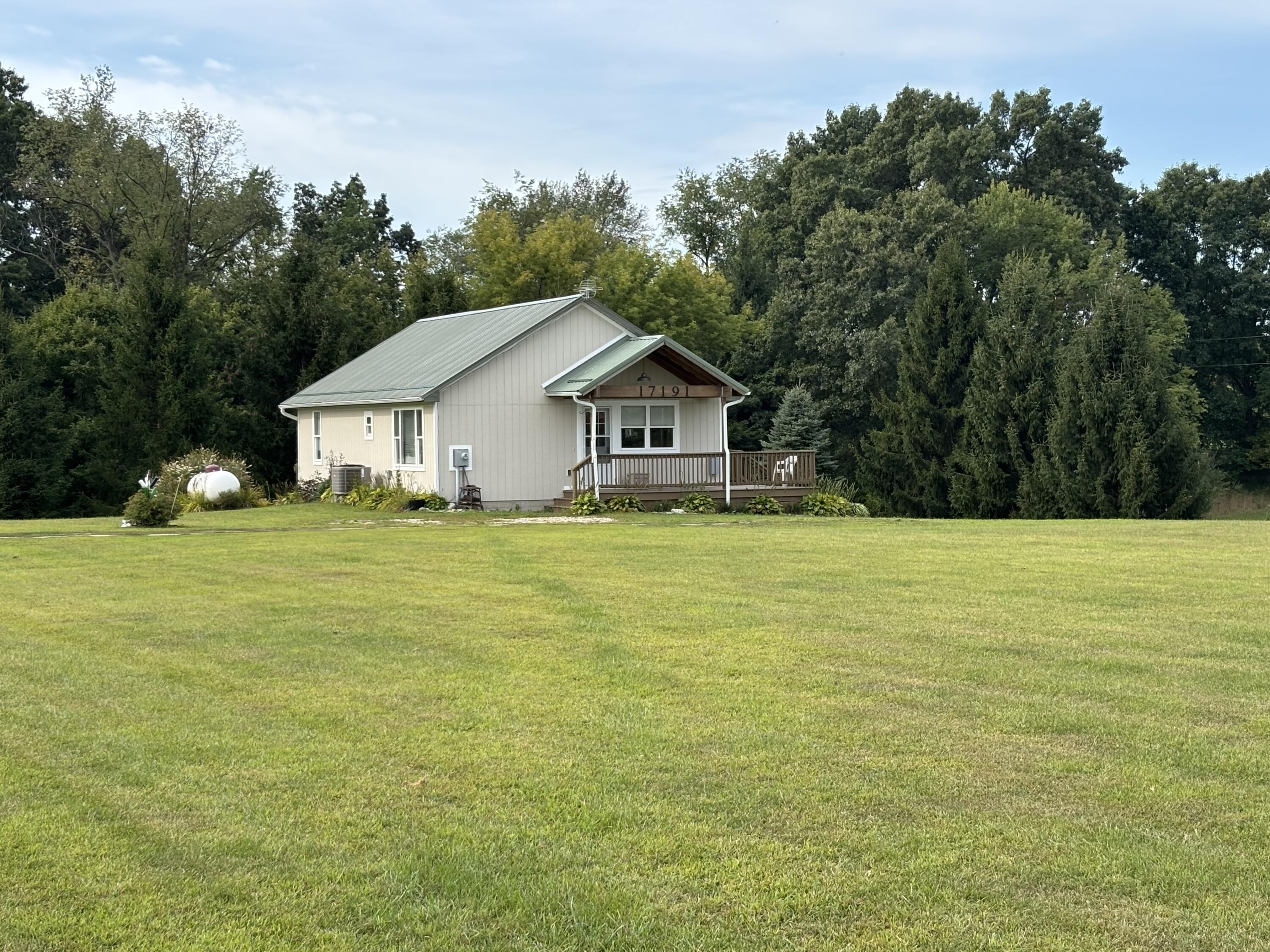 17191 Cotherman Lake Road Three Rivers, MI 49093 - Photo 4 of 18 IMG_4843