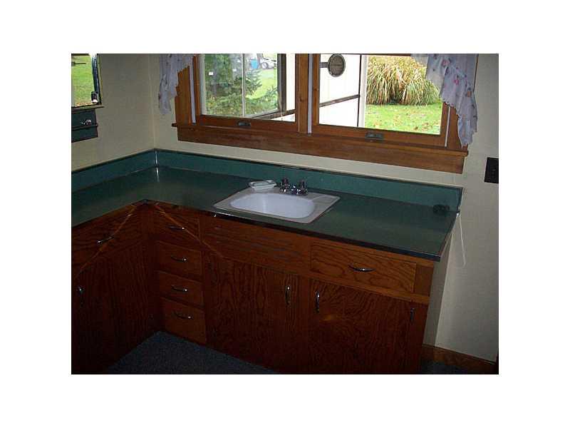261 Gastown Road Shelocta, PA 15774 - Photo 5 of 14 Kitchen.