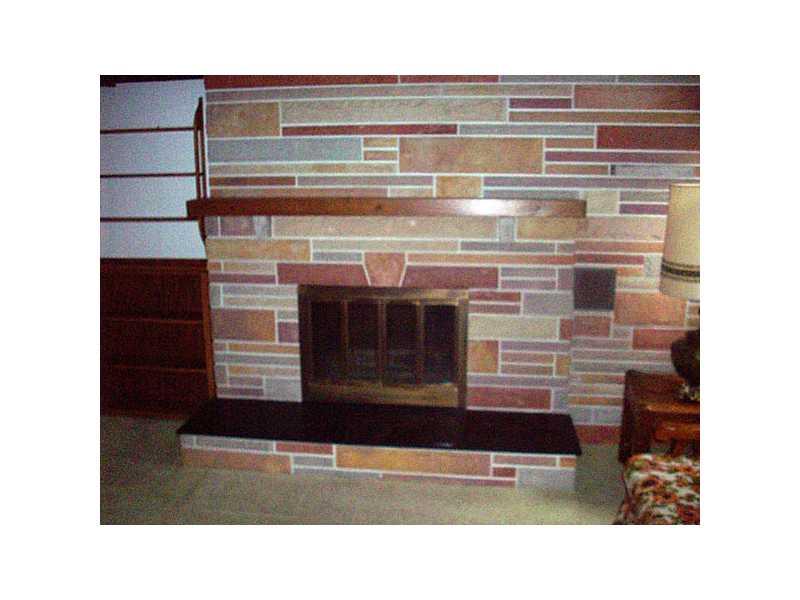 261 Gastown Road Shelocta, PA 15774 - Photo 7 of 14 Living Room.