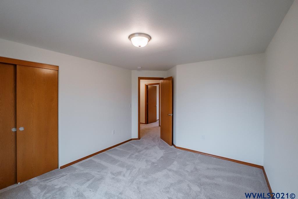 32182 Bellinger Road Lebanon, OR 97355 - Photo 15 of 24