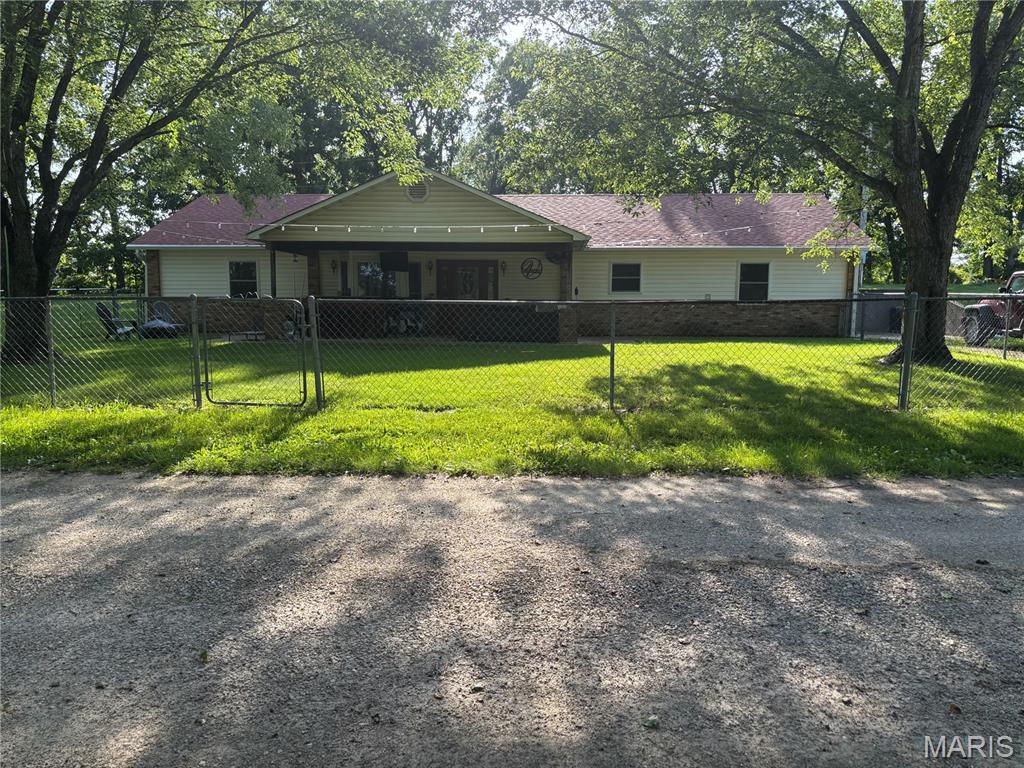 241 Coffeyton Road Bourbon, MO 65441 - Photo 1 of 3