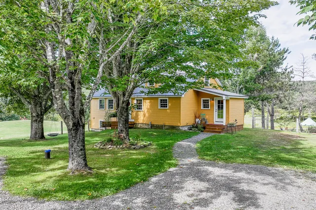$398,000 | 1260 Moosehead Trail Highway, Jackson, ME 04921