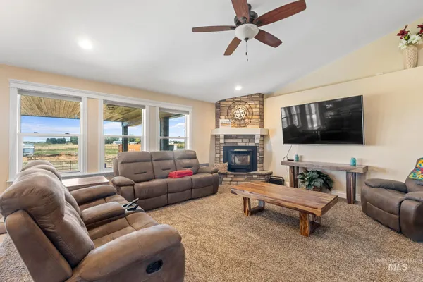 $1,399,000 | 3625 North 2000 West, Rexburg, ID 83440