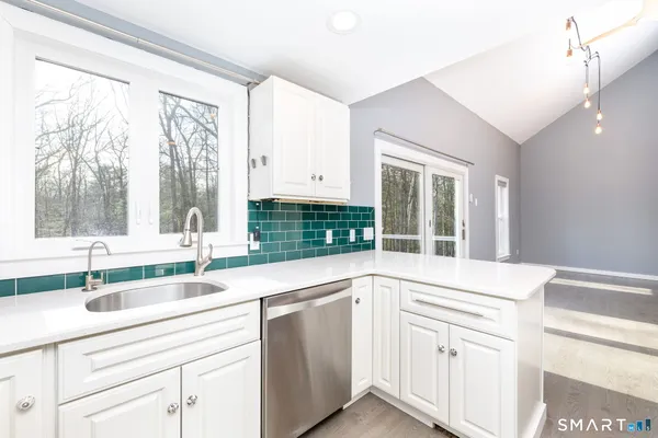 $342,000 | 33 Pinewoods Drive, Barkhamsted, CT 06063