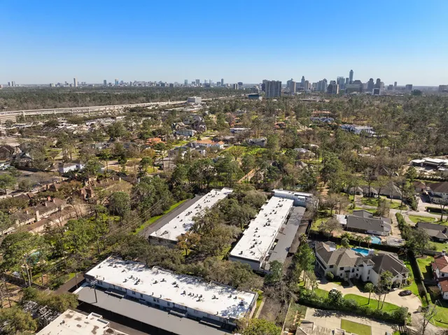 $370,000 | 8944 Chatsworth Drive, Houston, TX 77024