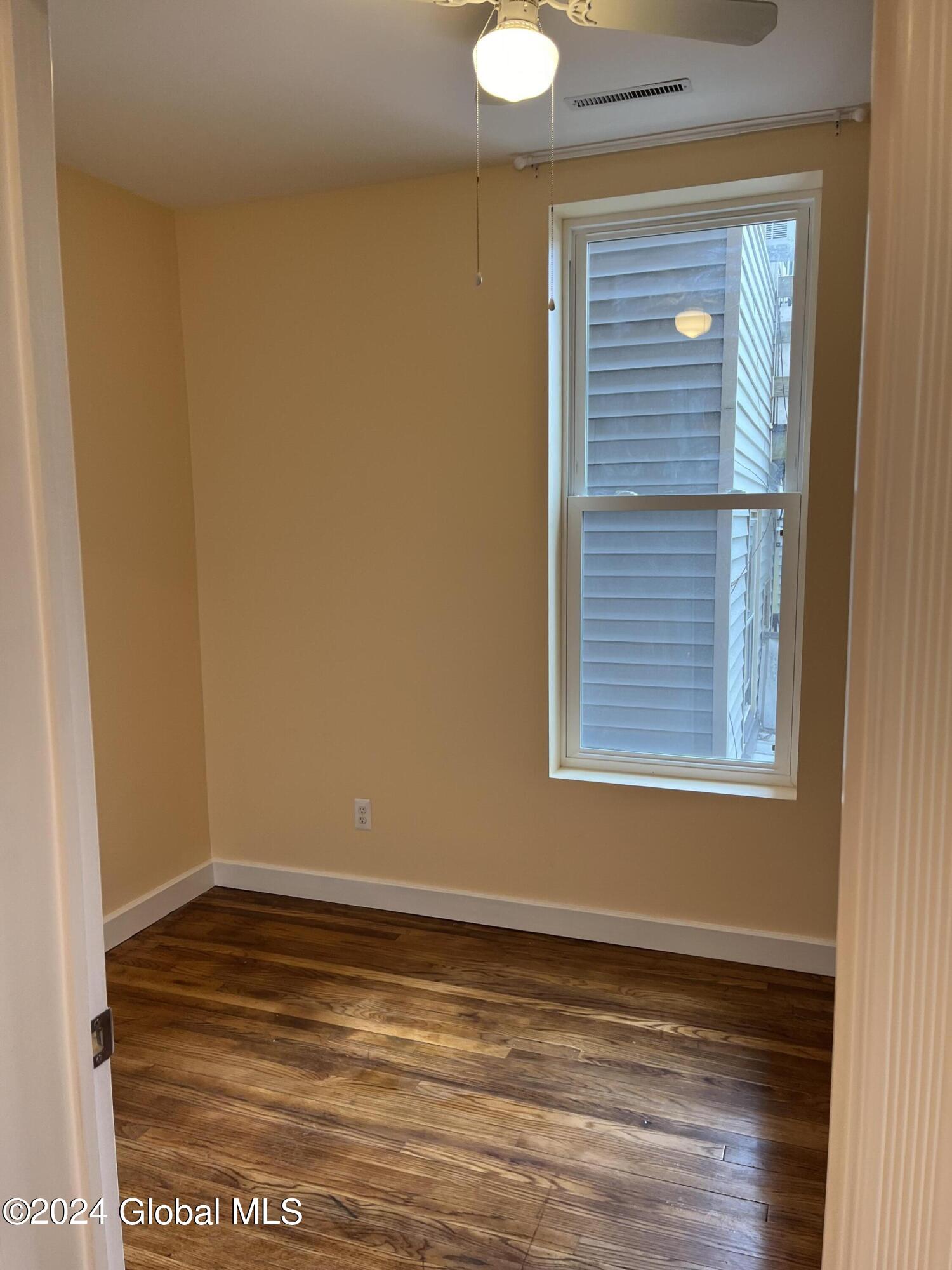 365 3rd Street, Unit THIRD Troy, NY 12180 - Photo 4 of 12 IMG_1373 (1)