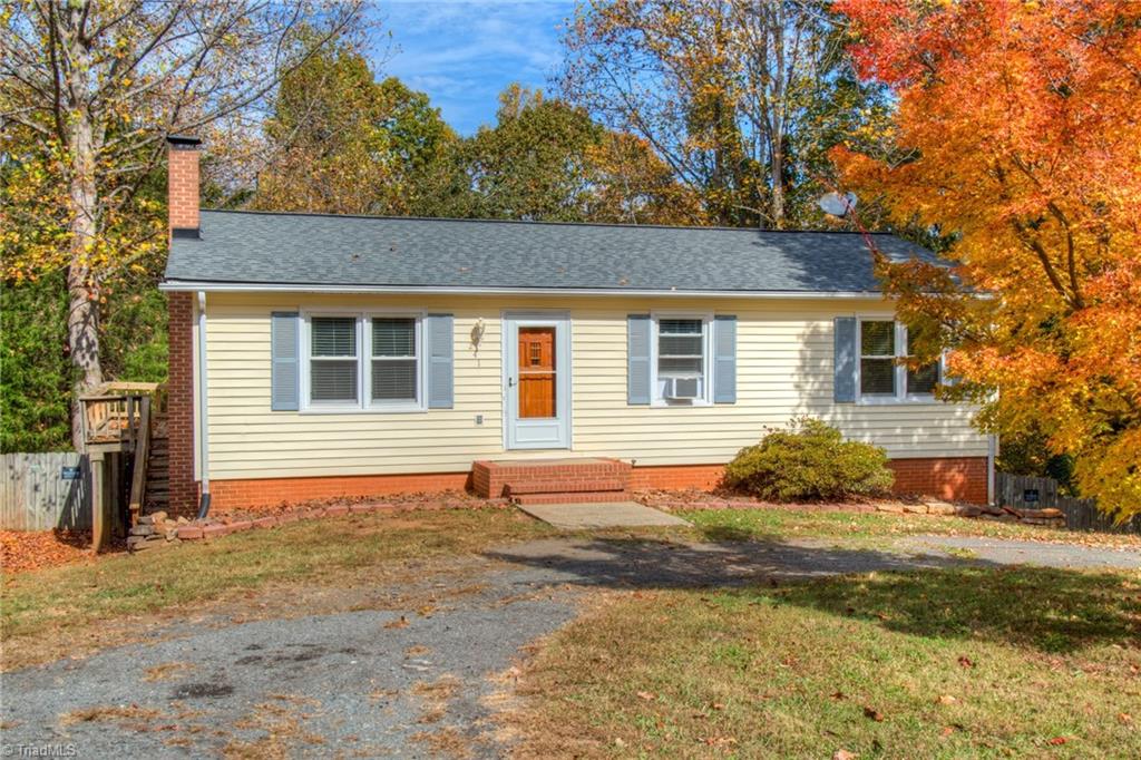 241 Kingstree Road King, NC 27021 - Photo 3 of 22