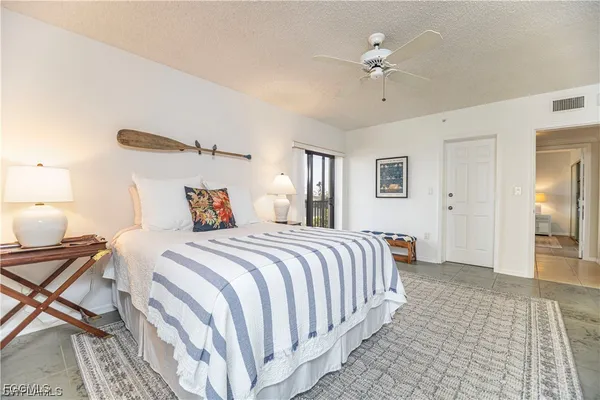 $3,000 | 1900 Virginia Avenue, Unit 503, Fort Myers, FL 33901