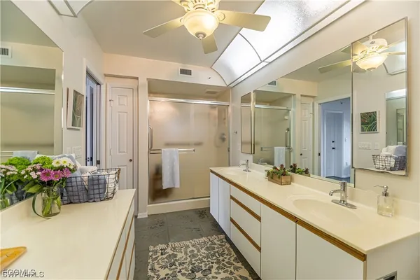 $3,000 | 1900 Virginia Avenue, Unit 503, Fort Myers, FL 33901