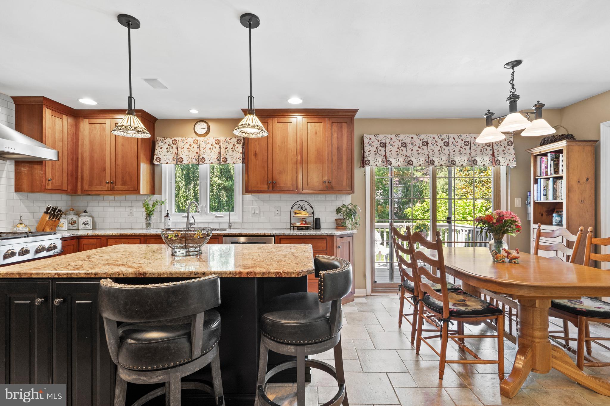 14 Springwood Drive Lawrenceville, NJ 08648 - Photo 8 of 57