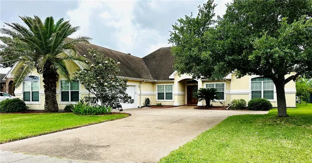 $3,000 | 5822 Beauvais Drive, Corpus Christi, TX 78414