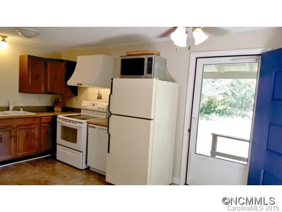 65 Riddle Road Swannanoa, NC 28778 - Photo 5 of 19 Gallery Image 5