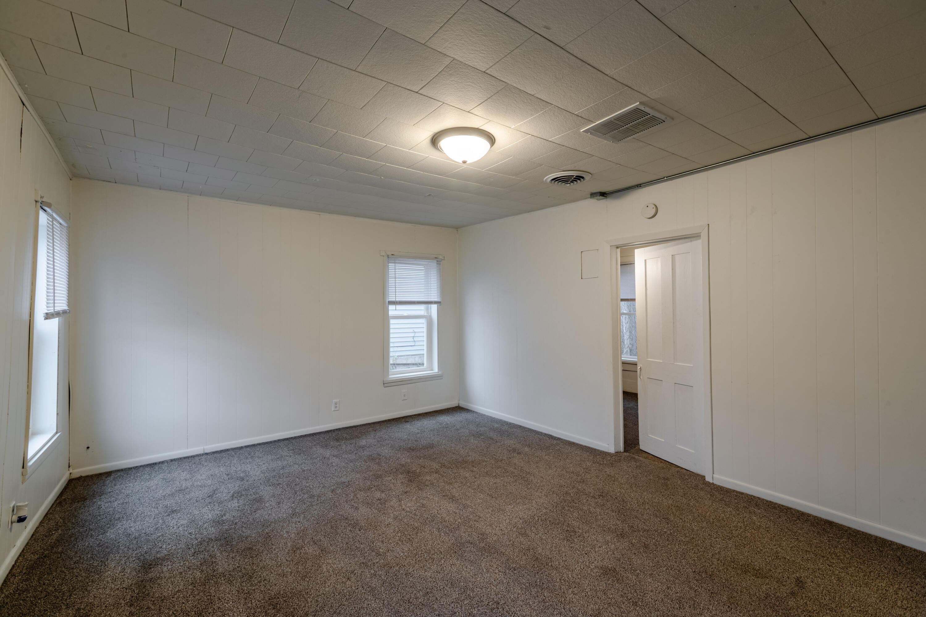 802 Charles Street La Crosse, WI 54603 - Photo 11 of 21 C24I7228-HDR