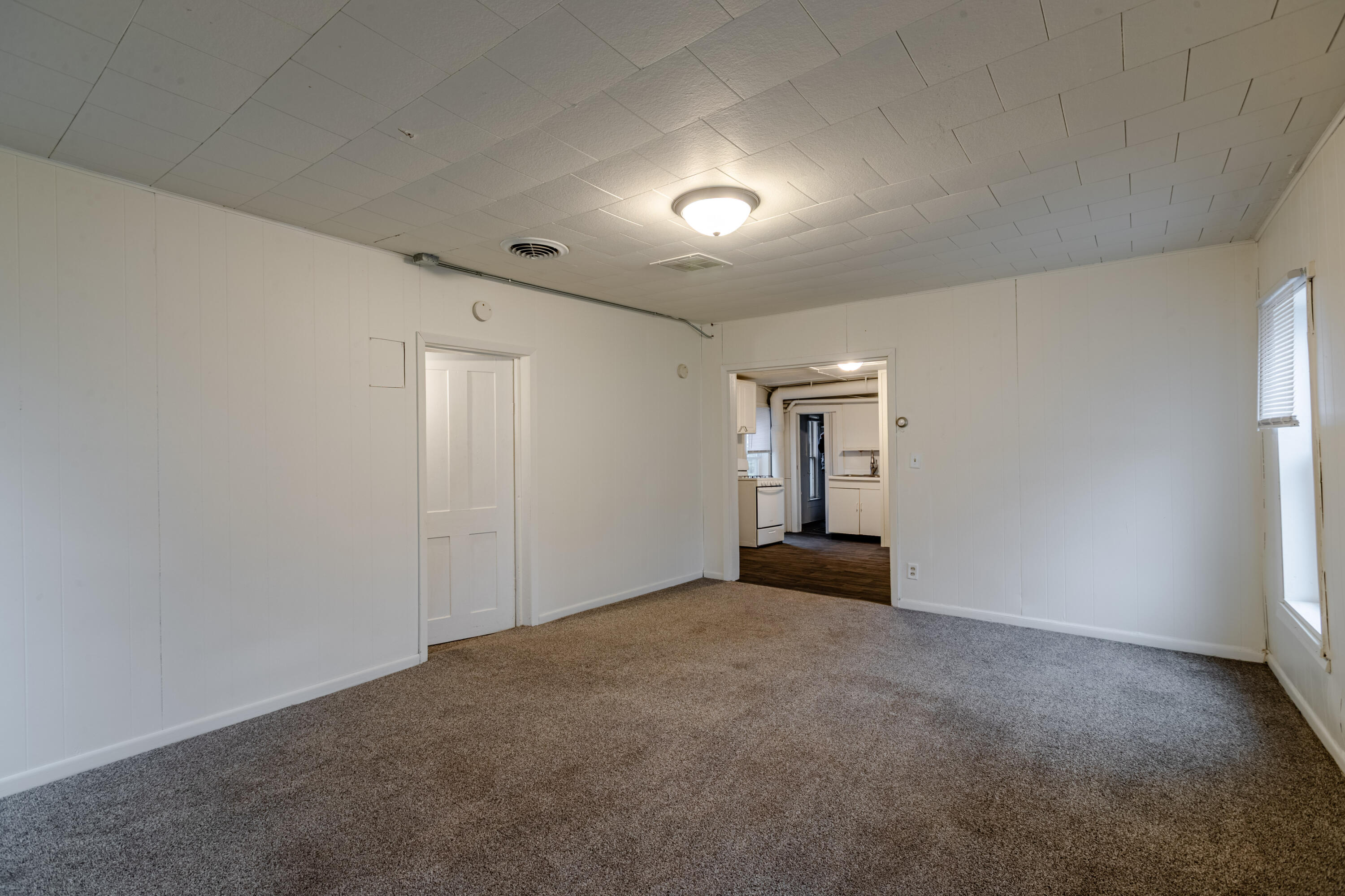 802 Charles Street La Crosse, WI 54603 - Photo 12 of 21 C24I7231-HDR