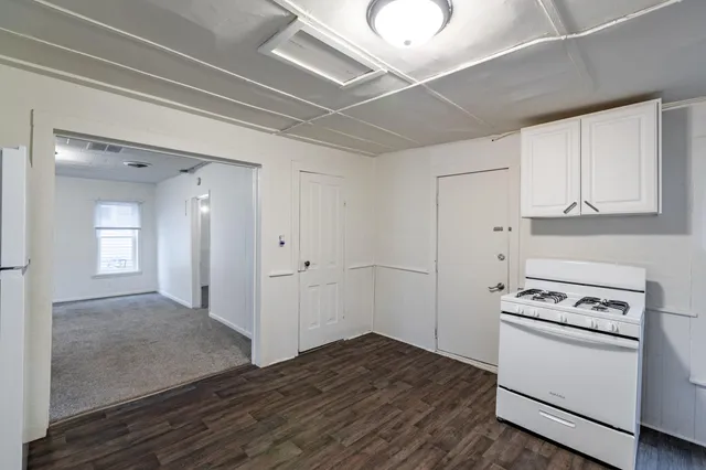 $144,900 | 802 Charles Street, La Crosse, WI 54603