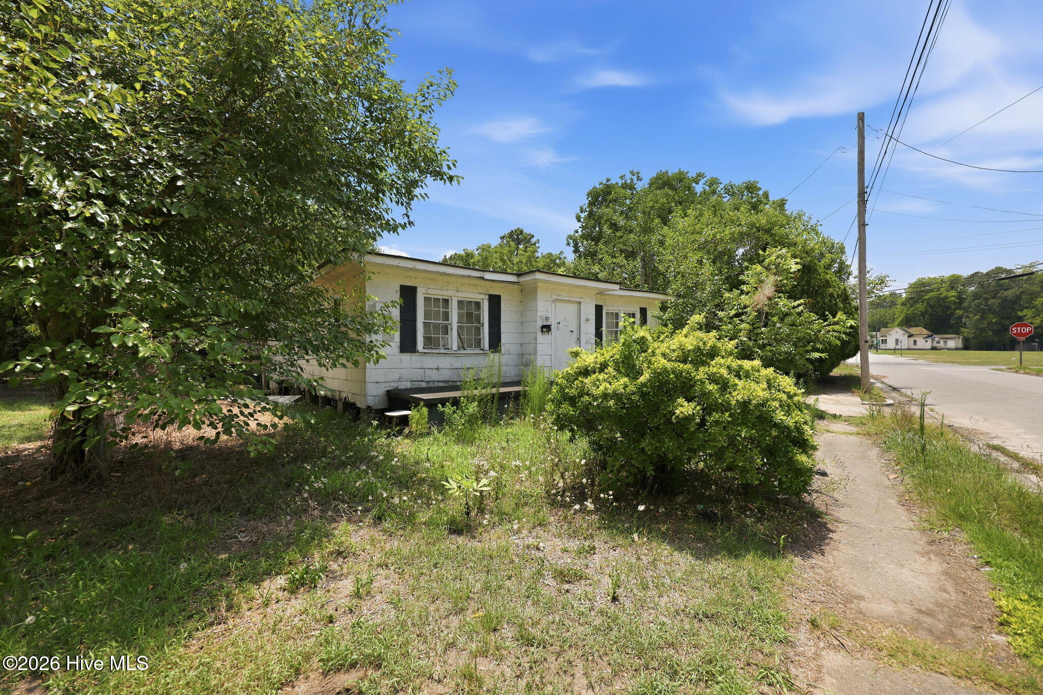 1005 Tower Hill Road Kinston, NC 28501 - Photo 6 of 11