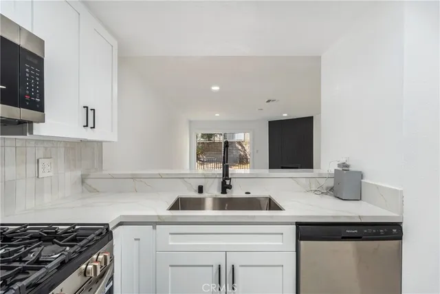 $299,000 | 936 Fairway, Unit 8, Grand Terrace, CA 92324